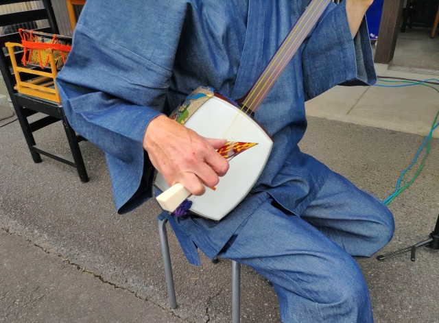 【青森・五所川原】津軽三味線体験＆ライブ鑑賞「津軽三味線会館」