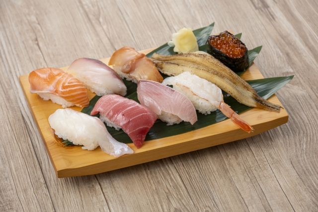 寿司握り体験｜職人指導で本格的！魚のさばき方も学べる「康正寿司学校」