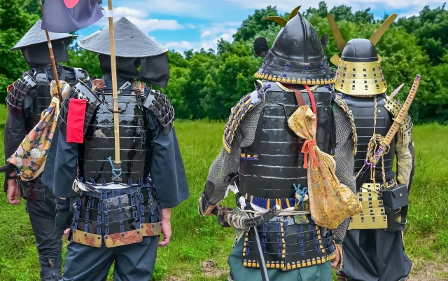 サムライツーリズム｜サムライ姿で町を歩く！歴史体験プランが充実「入来麓観光案内所」