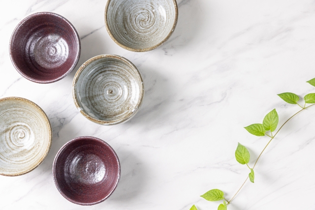 陶芸体験｜1組貸切。名物先生と笑って創る、驚きの本格陶芸