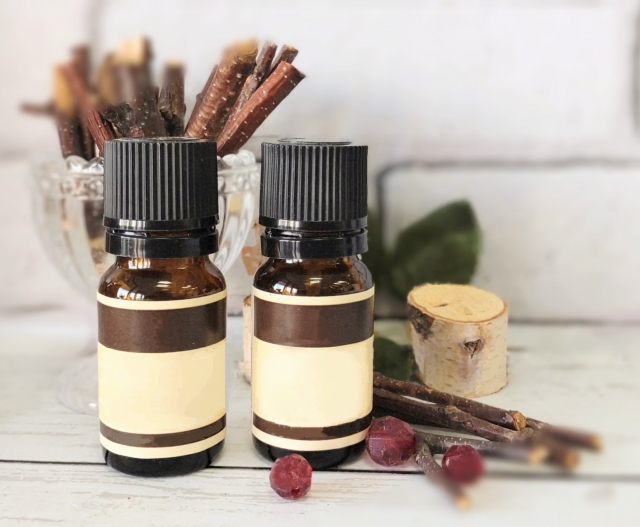 アロマクラフト体験｜キャンドル灯るアトリエで、私だけの香りを