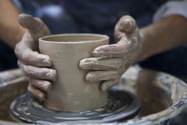 陶芸体験｜光注ぐ等々力の隠れ家。親子で楽しむ陶芸体験