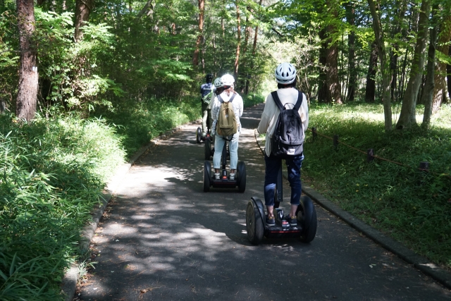 セグウェイ体験｜「風になる」感動。緑の中をセグウェイ散歩